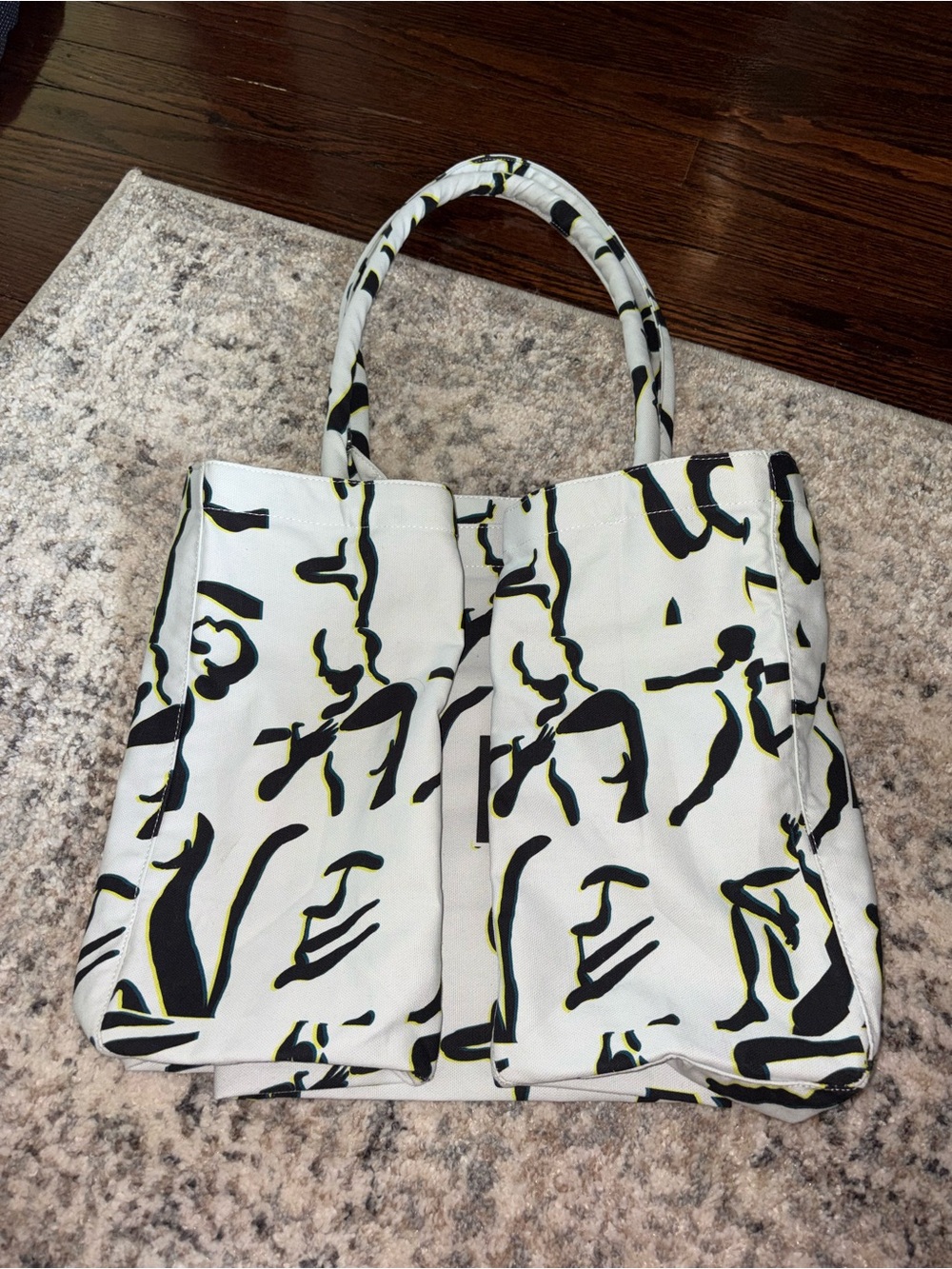 Athleta White Tote with Black & Yellow Abstract Print - Picture 3 of 6